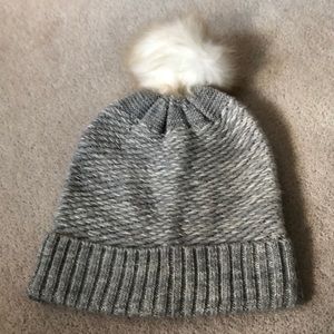 Zara hat!